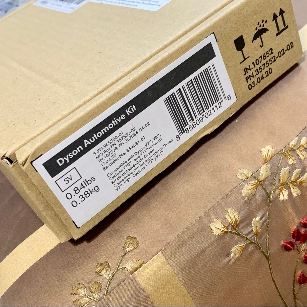 Dyson Automotive Kit: NEW!